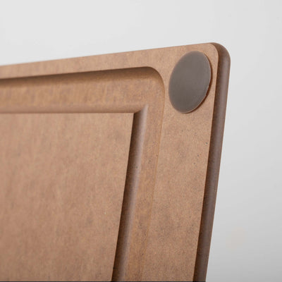 Epicurean All In One Cutting Board in Nutmeg Juice Groove Detail
